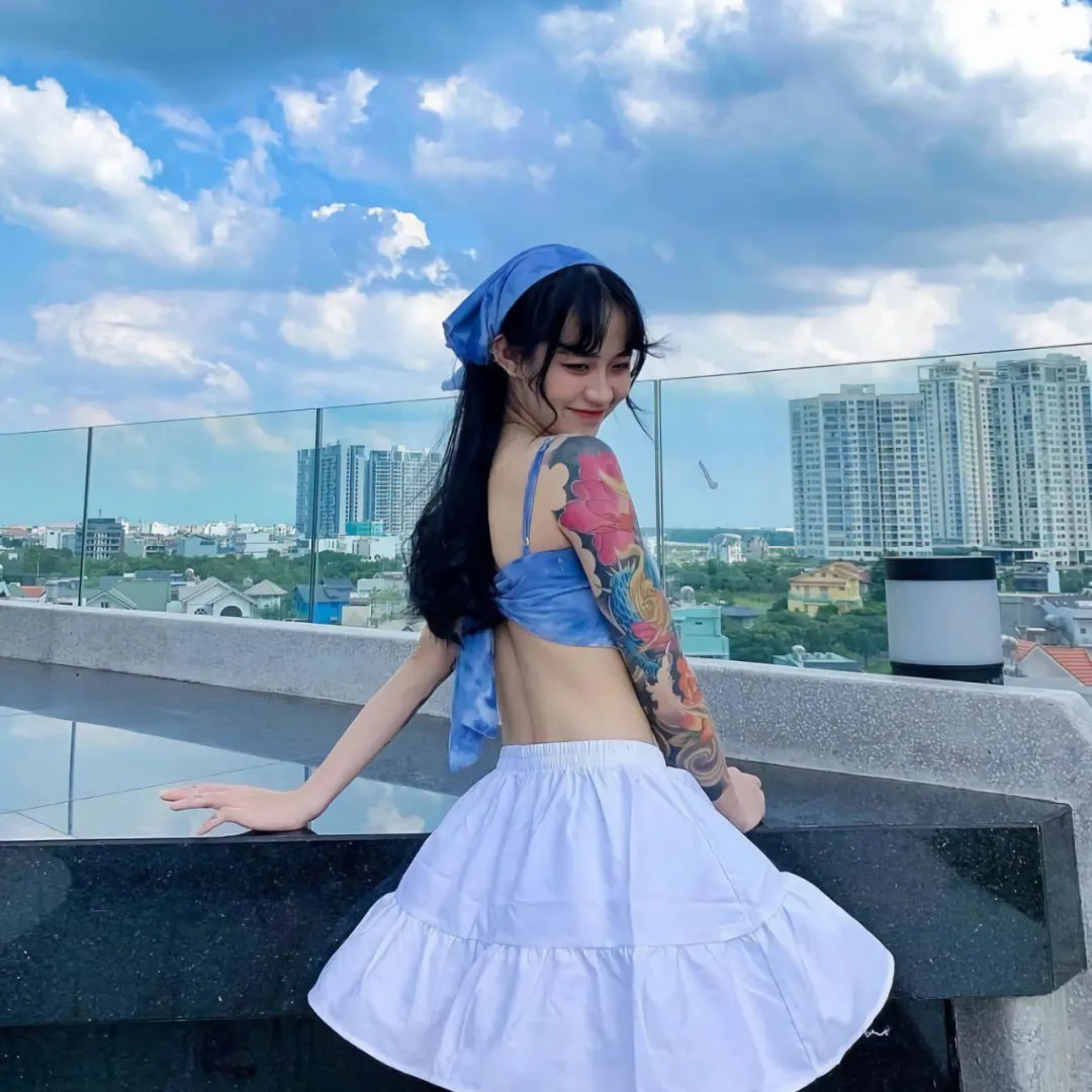 白发相依胜春风